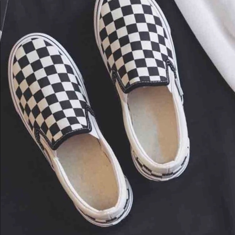 SLIP ON FLATS / SLIDE-ONS - Picture 2 of 8